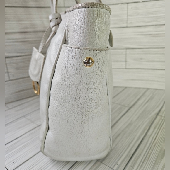 Loewe Madrid Heritage Pebbled Leather Tote Bag in Off White - Picture 5 of 16